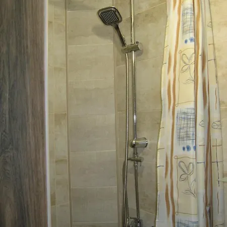 Gæstehus Prenociste Day 4*