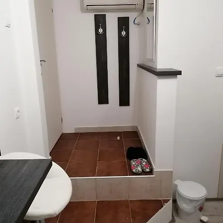 Prenociste Day 4* Smederevo