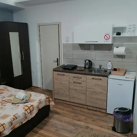 Prenociste Day Gæstehus 4*