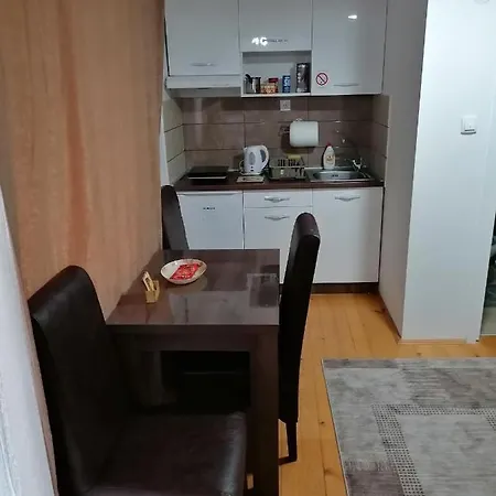 Prenociste Day Gæstehus Smederevo